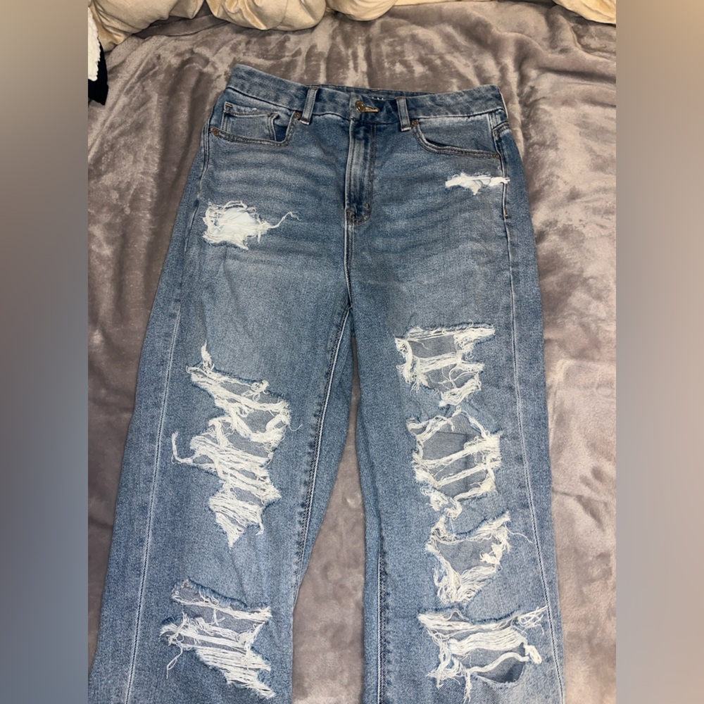 American Eagle Outfitters Light Blue Distressed Women's Jeans